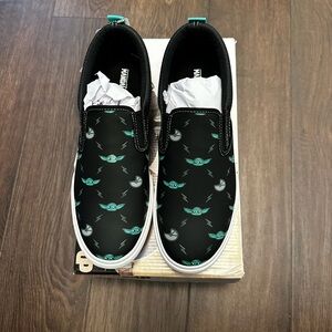 Men’s Grogu Slip-On Shoes Size:10